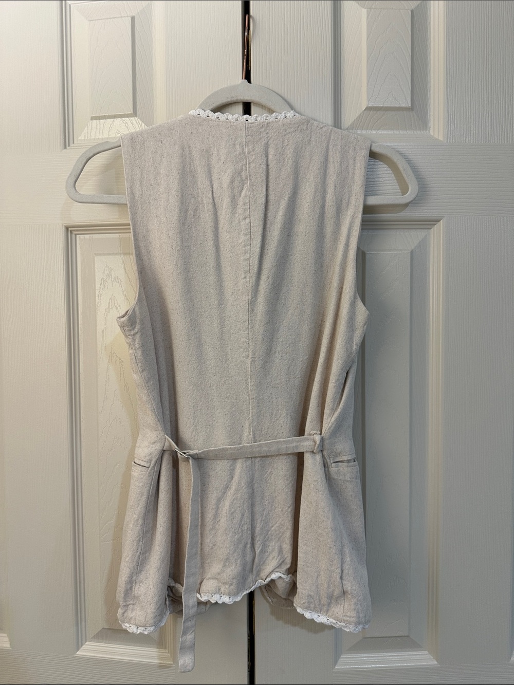 Cream vest - Picture 2 of 2